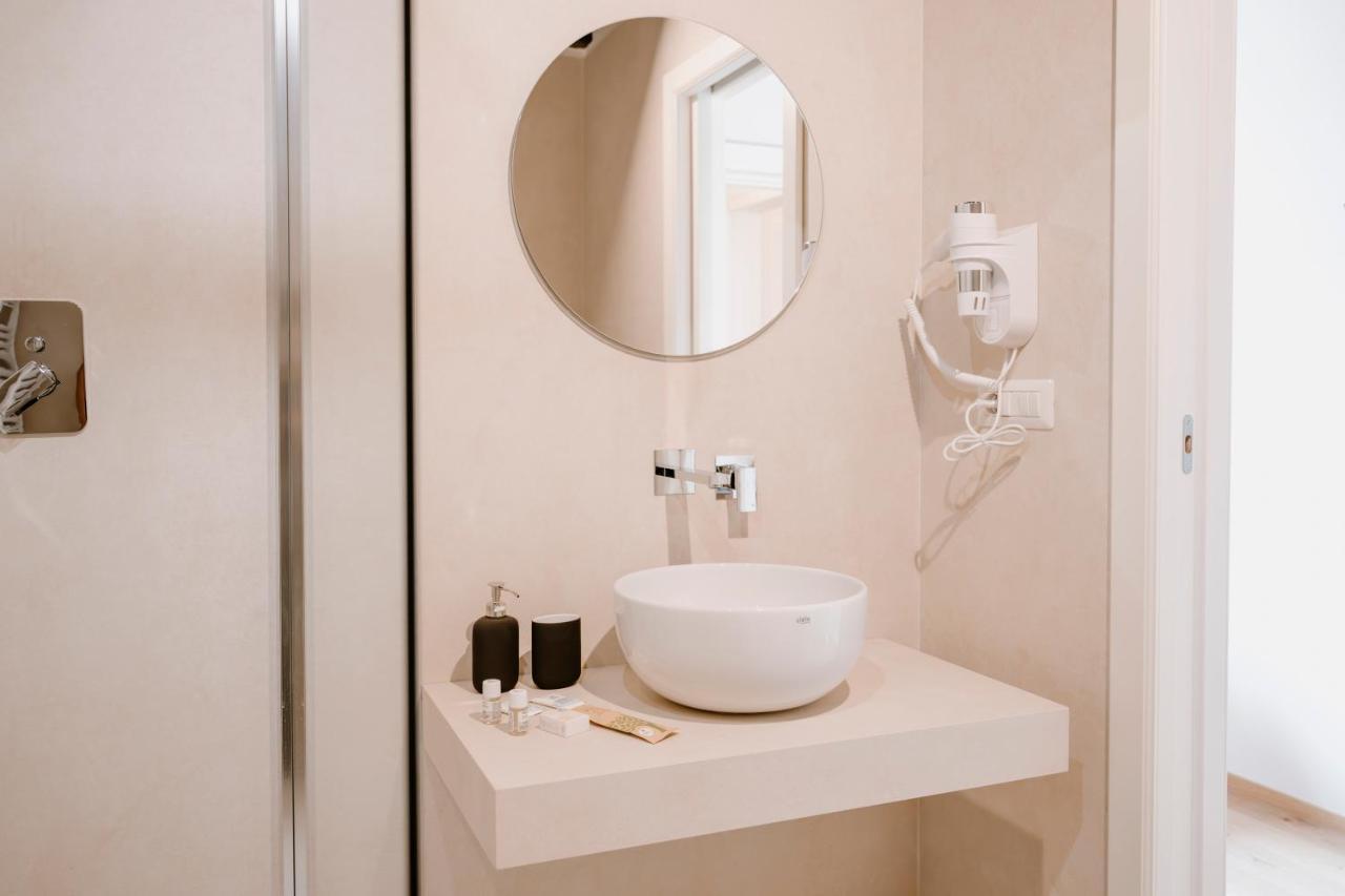 Palazzo Garibaldi - Boutique Suites Barletta Exteriör bild