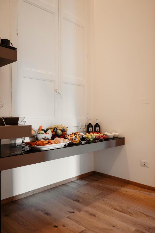Palazzo Garibaldi - Boutique Suites Barletta Exteriör bild