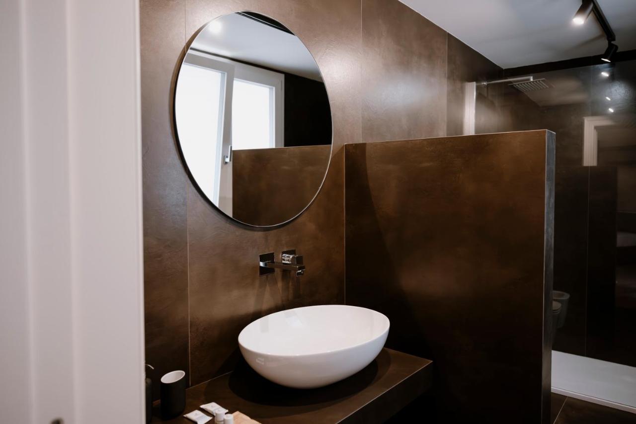 Palazzo Garibaldi - Boutique Suites Barletta Exteriör bild