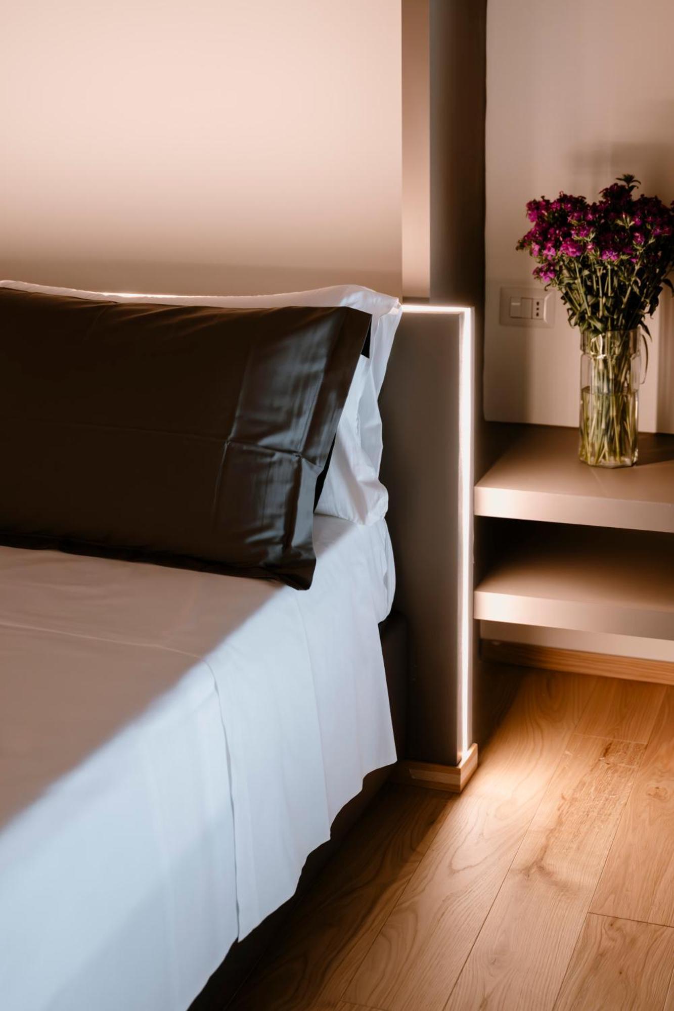Palazzo Garibaldi - Boutique Suites Barletta Exteriör bild
